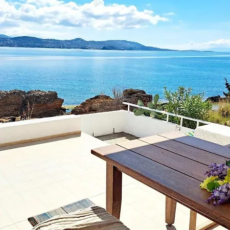 Semesterbostad Alekos Houses-thalassa *